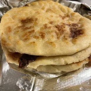 Pupusa Chicharron con Queso