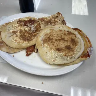 No sé los recomiendo para nada esto es una vergüenza esto es regalar el dinero