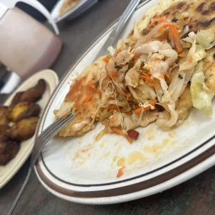 Delicious revueltas,and plantains to perfection!!