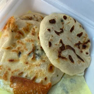 Pupusa de Loroco
