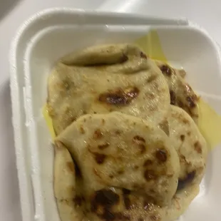 Pupusas Revueltas