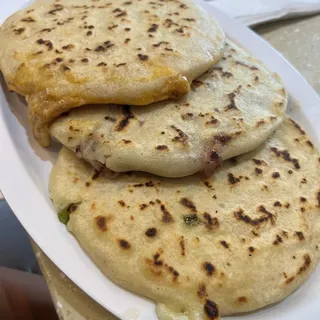 Jalapeno con Queso Pupusa