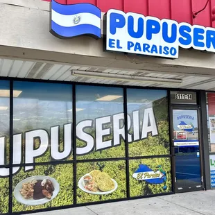 Let's go in! (･‿･) /ﾟ*:｡ Conveniently located next to Raja Indian Spices and Aroma Corner-Baymeadows Rd.