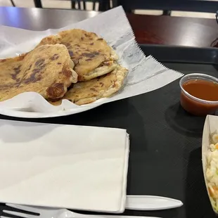 Pupusa !  Super good .