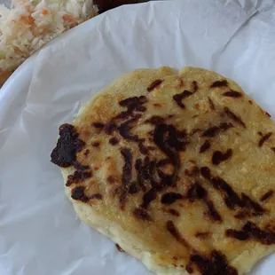 Chicharon y Queso Pupusa