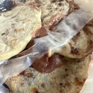 Pupusas de frijoles con queso