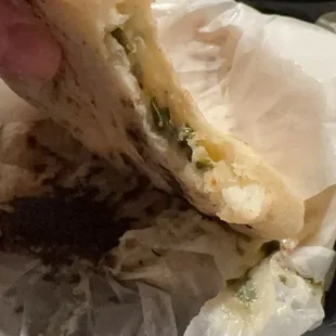 Chipilin con Queso pupusa