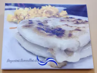 Pupuseria La Familiar