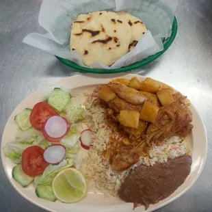 Pollo guisado.,.