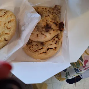 3 pupusas