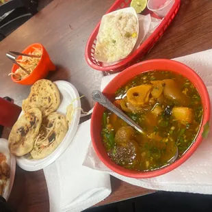 que rico !!' El Salvadoran food soup!!!!!