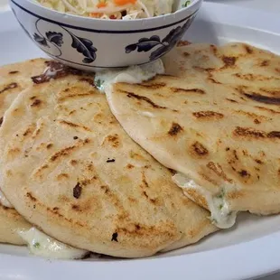Pupusas de Queso con Loroco