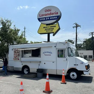 Vanessa&apos;s Food Truck