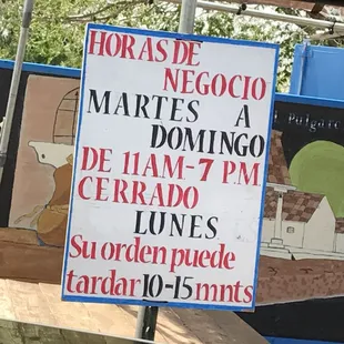 a sign in spanish