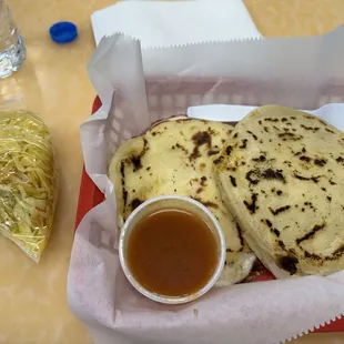 Puousas de pollo y queso