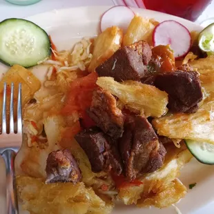 Yucca Frita Con Chicharron