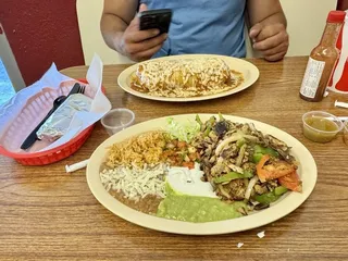 Taqueria Los Gallos No 2
