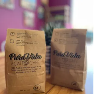SUSTAINABLY GROWN ON SMALL COSTA RICAN FARMS
&amp; FRESHLY ROASTED IN KANSAS CITY