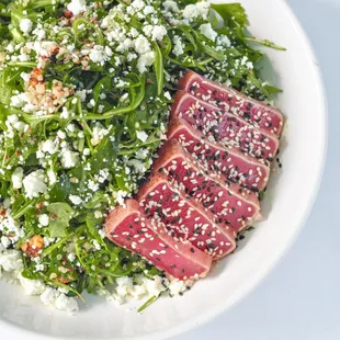 JEN&apos;S HERB SALAD + WILD AHI TUNA