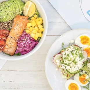 MANGO SALMON BOWL &amp; AVO SMASH WITH TWO PASTURE-RAISED EGGS &amp; FETA