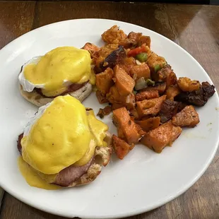 Eggs benedict