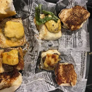 4 mini slider burger flights