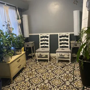 Steam area for steaming with friends. Up to 4 steamers at a time. I have a different area available for steaming solo.