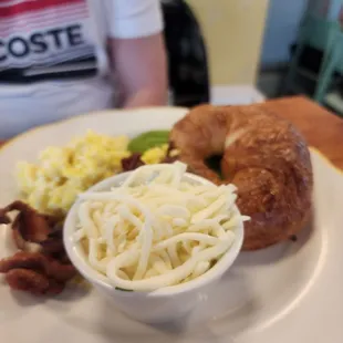 a plate of breakfast food