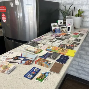 Community cards &amp; information