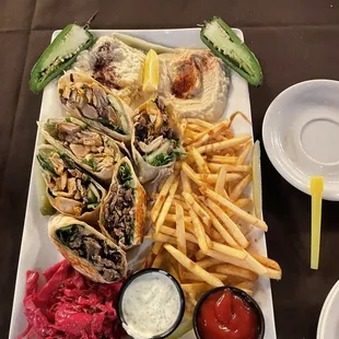 Shawarma sandwich platter