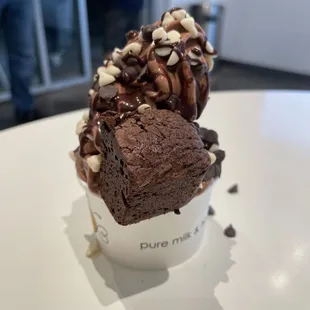 chocolate explosion sundae