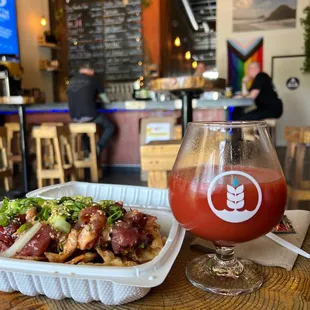 Smoothie beer and poke nachos