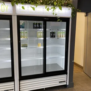 Cooler with juices