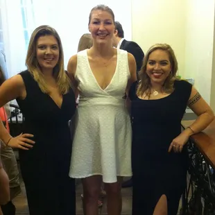 thanks to Katie Goens for giving me an amazing blow out, my hair looked great last night!