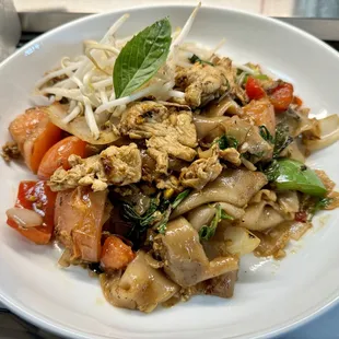 Pad Kee Mao Chicken