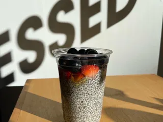 Berry Greens Juice Bar