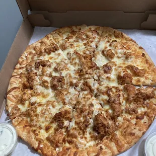 Buffalo chicken pizza 10/10  BUSSSSSSSNNNNNNNNNN