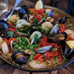 Seafood paella