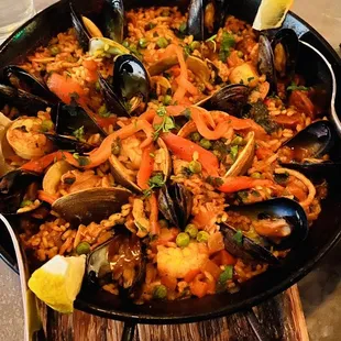 Seafood paella