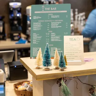 ramen and noodles, interior