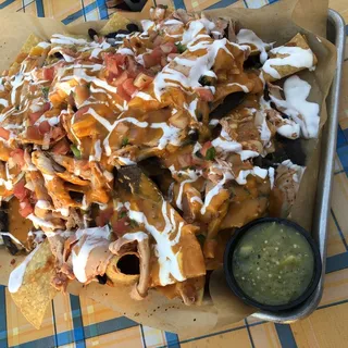 Sheet Ton Chicken Nachos