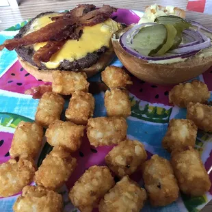 Bacon cheeseburger with tater tots