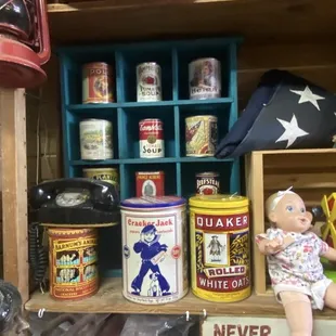 Look at the soup, animal cracker and that cracker Jack container in the middle.    SO amazing!