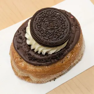 @endoedibles on Instagram 01/21/25
 
 Oreo Layered Donut
