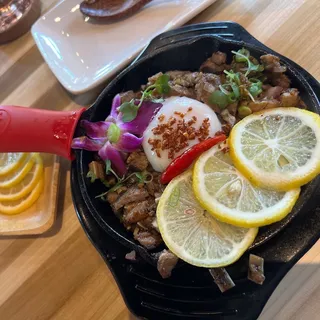 Sizzling Sisig
