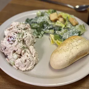 Lunch trio with double chicken salad