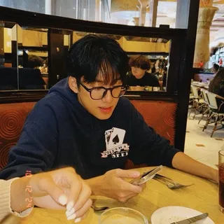 Donggyun H.