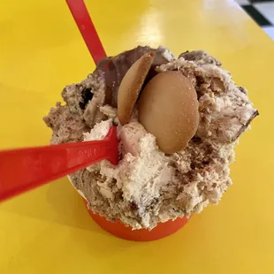 Peanut butter cookie, mud pie, and chocolate hazelnut cream