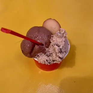 Chocolate and coffee gelato half scoops