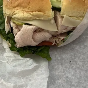 a turkey and lettuce sandwich